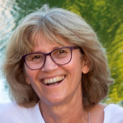 Iris Auer